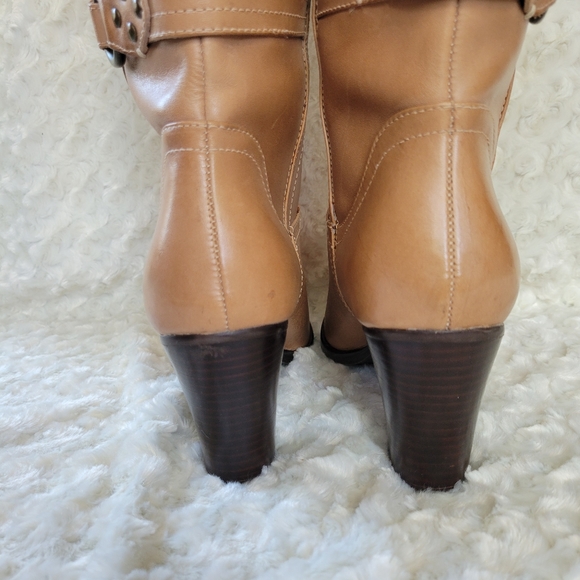 Matisse Tan leather Tall Riding harness buckle boots, Size 11 - Picture 6 of 15